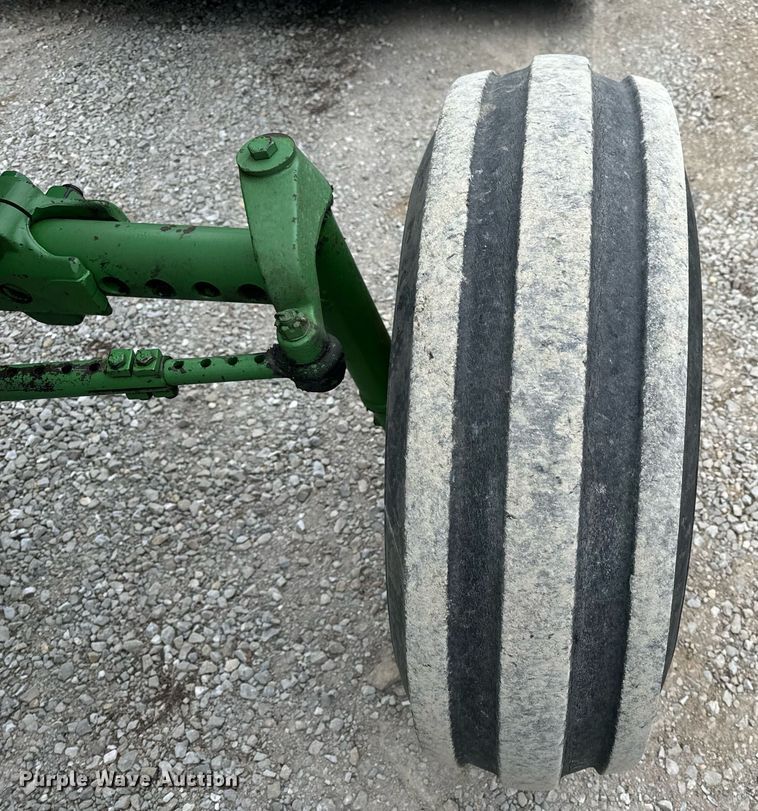 image for item EH6567 1972 John Deere 4320 tractor