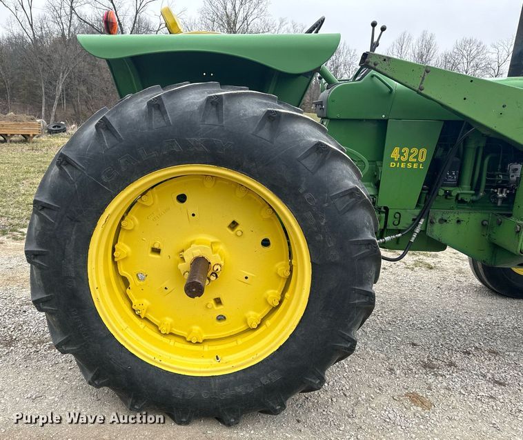 image for item EH6567 1972 John Deere 4320 tractor