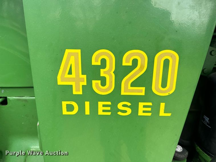 image for item EH6567 1972 John Deere 4320 tractor