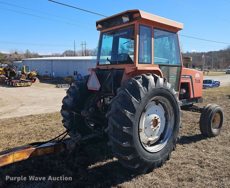 image for item EI3528 1983 Allis-Chalmers  6080 tractor