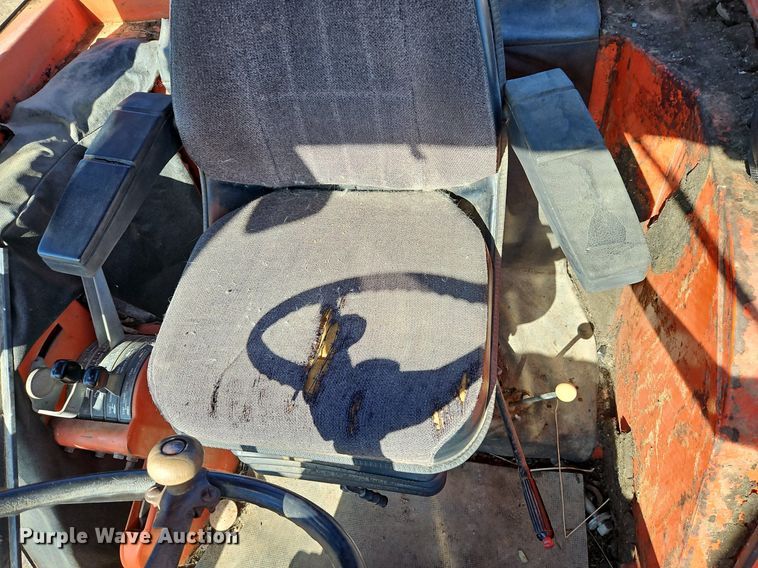 image for item EI3528 1983 Allis-Chalmers  6080 tractor