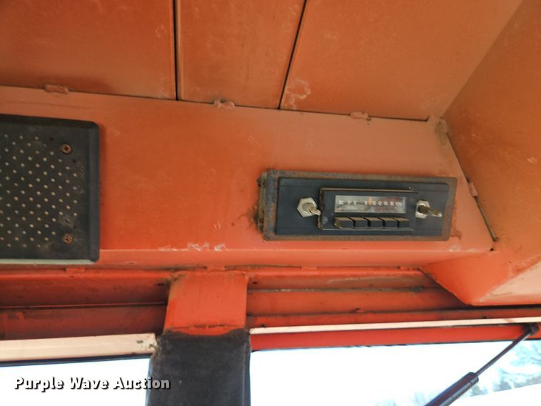 image for item EI3528 1983 Allis-Chalmers  6080 tractor