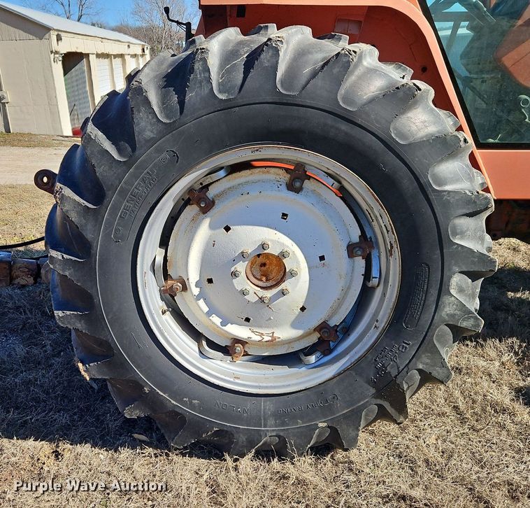 image for item EI3528 1983 Allis-Chalmers  6080 tractor