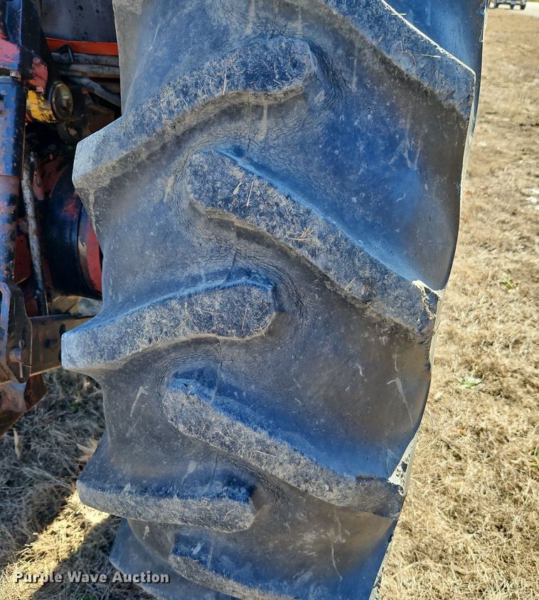 image for item EI3528 1983 Allis-Chalmers  6080 tractor