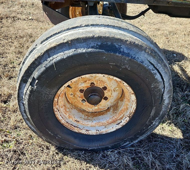 image for item EI3528 1983 Allis-Chalmers  6080 tractor