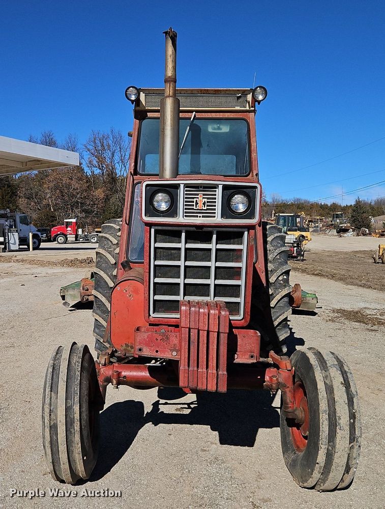 image for item EI3531 1975 International Harvester  Farmall 1066 tractor