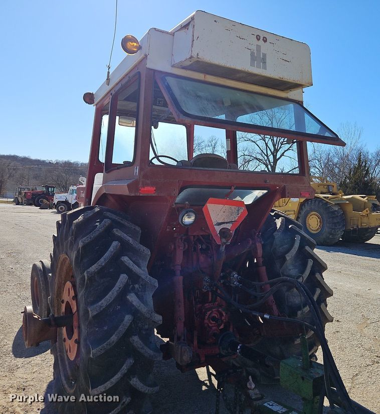 image for item EI3531 1975 International Harvester  Farmall 1066 tractor