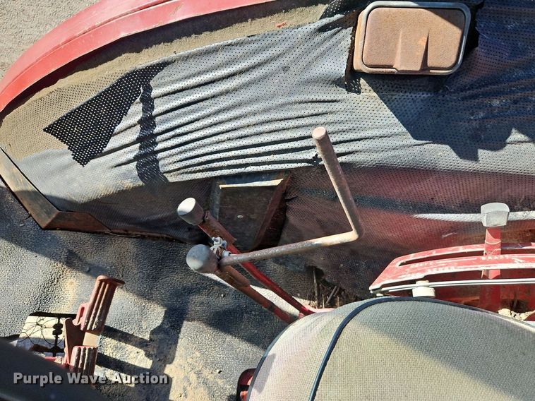 image for item EI3531 1975 International Harvester  Farmall 1066 tractor