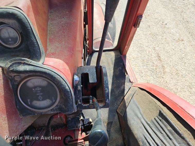 image for item EI3531 1975 International Harvester  Farmall 1066 tractor