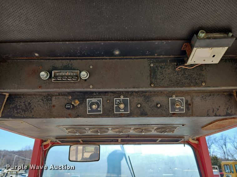 image for item EI3531 1975 International Harvester  Farmall 1066 tractor