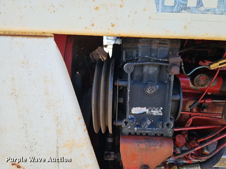 image for item EI3531 1975 International Harvester  Farmall 1066 tractor