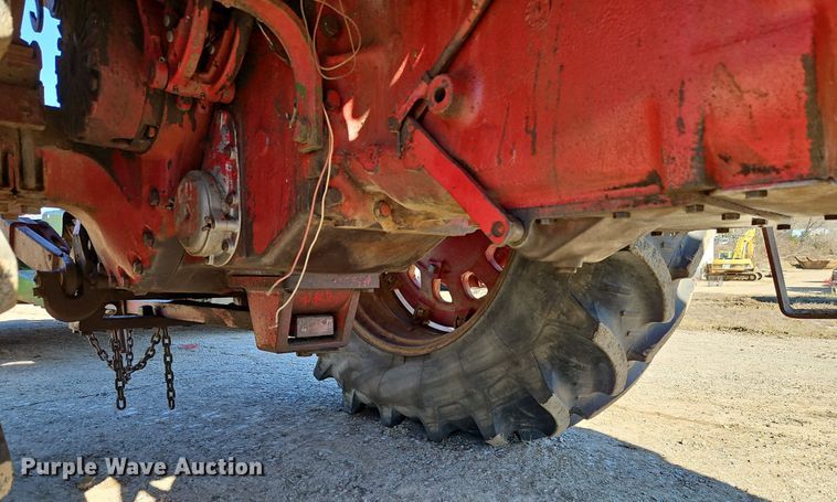 image for item EI3531 1975 International Harvester  Farmall 1066 tractor