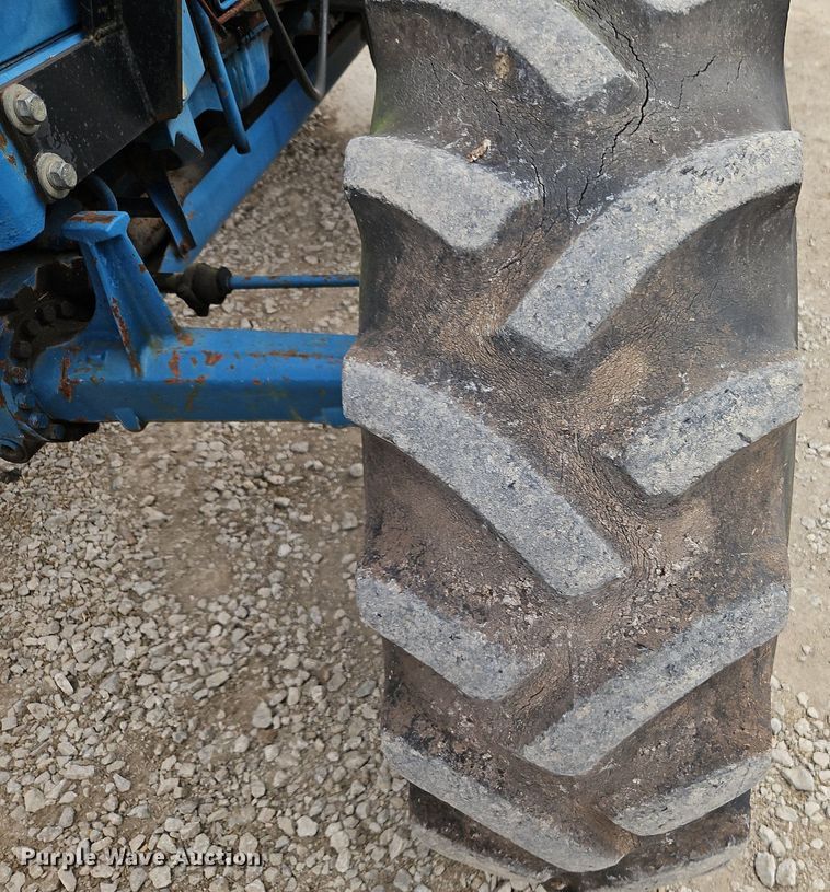 image for item EI3598 Ford 7710 MFWD tractor