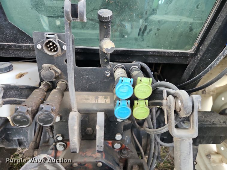 image for item EI3599 2006 New Holland  TL100ADT MFWD tractor