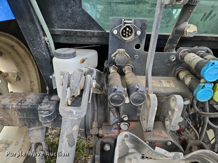 image for item EI3599 2006 New Holland  TL100ADT MFWD tractor