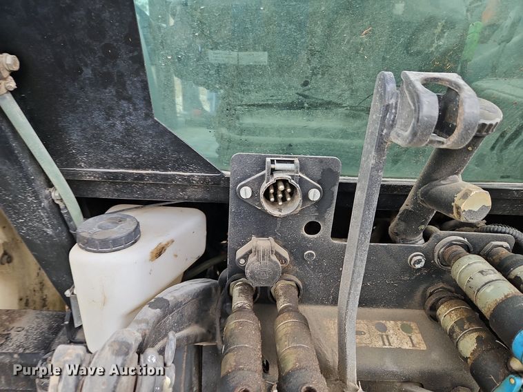 image for item EI3599 2006 New Holland  TL100ADT MFWD tractor