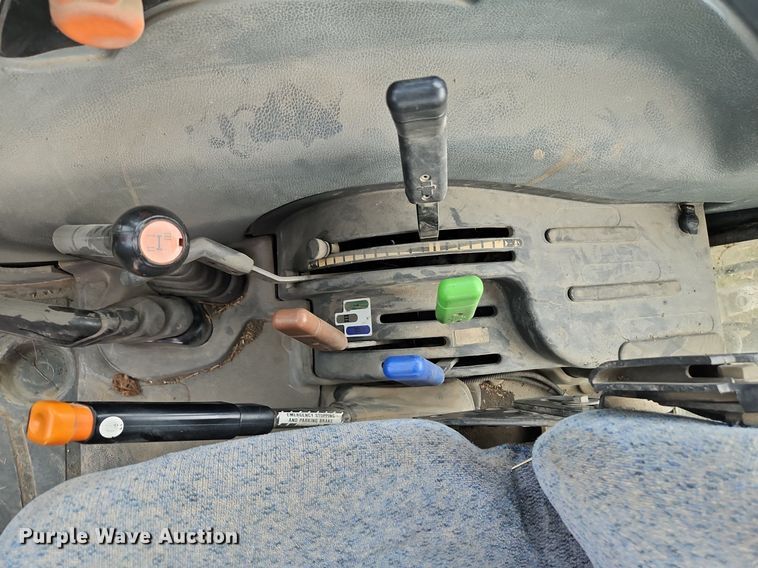 image for item EI3599 2006 New Holland  TL100ADT MFWD tractor