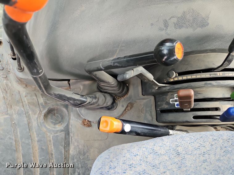 image for item EI3599 2006 New Holland  TL100ADT MFWD tractor