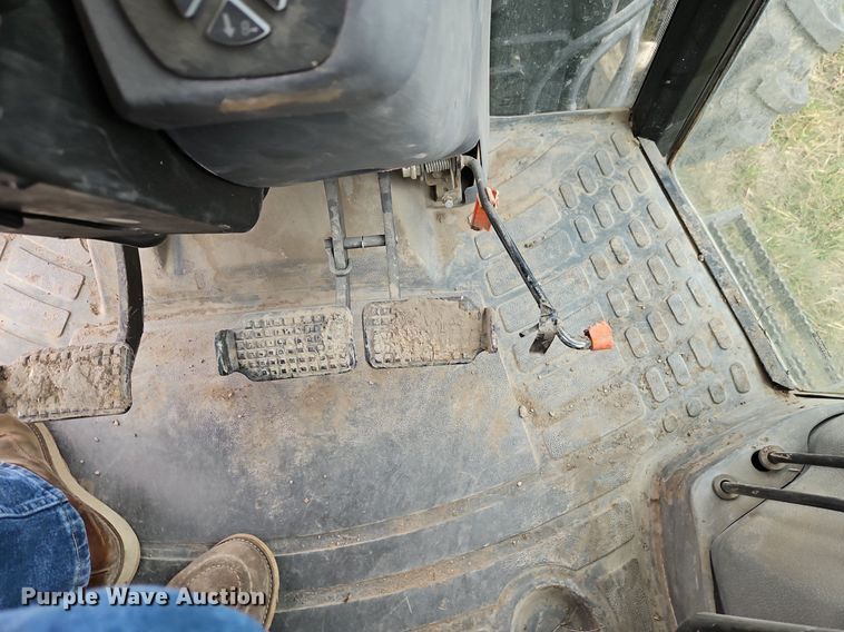 image for item EI3599 2006 New Holland  TL100ADT MFWD tractor