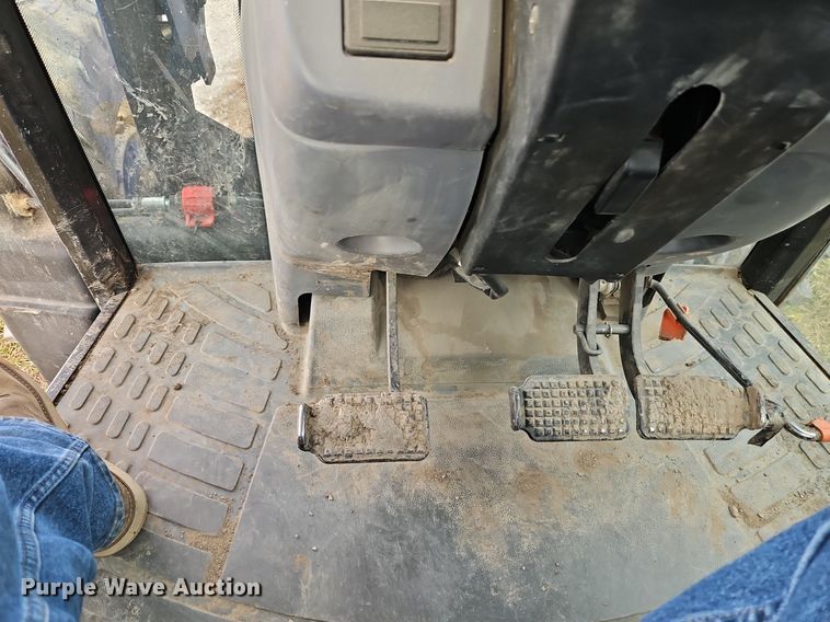 image for item EI3599 2006 New Holland  TL100ADT MFWD tractor