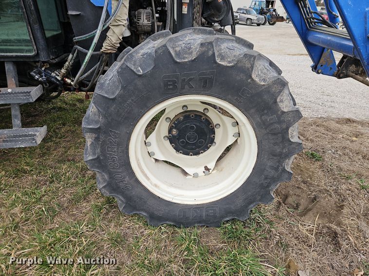 image for item EI3599 2006 New Holland  TL100ADT MFWD tractor