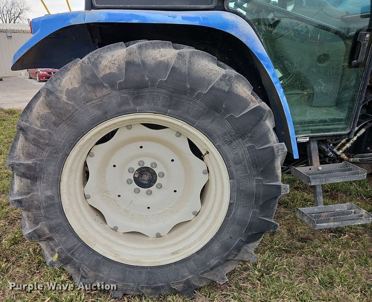 image for item EI3599 2006 New Holland  TL100ADT MFWD tractor