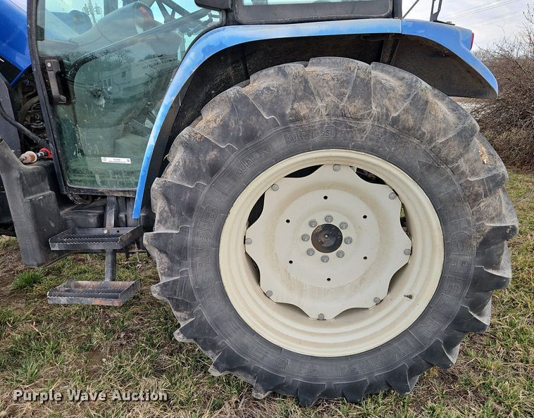 image for item EI3599 2006 New Holland  TL100ADT MFWD tractor