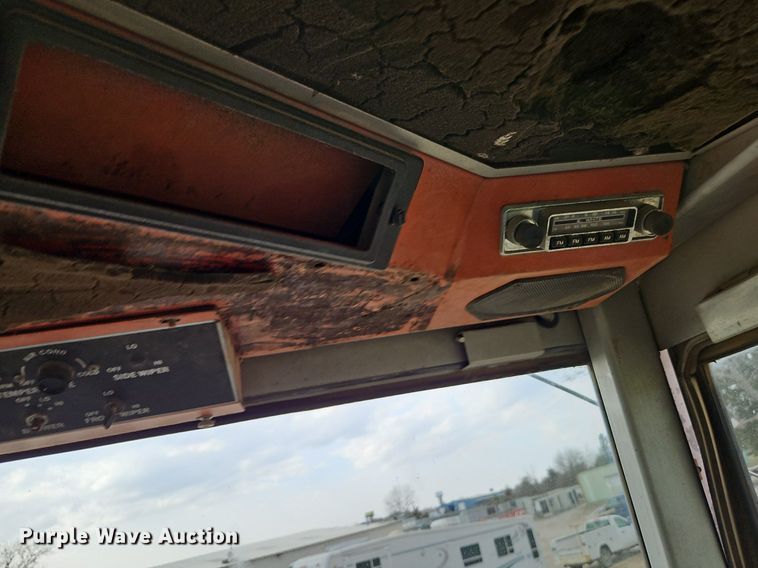 image for item EI3601 1981 White 2-155 tractor