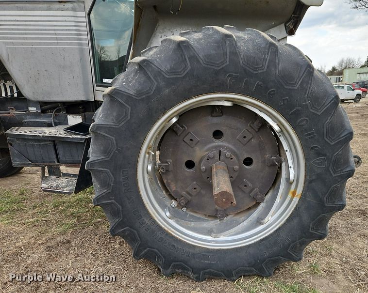 image for item EI3601 1981 White 2-155 tractor