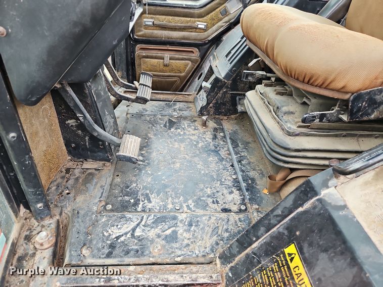 image for item EI3602 1984 International Harvester  5088 tractor