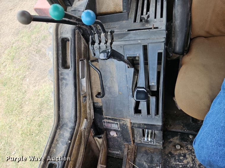 image for item EI3602 1984 International Harvester  5088 tractor