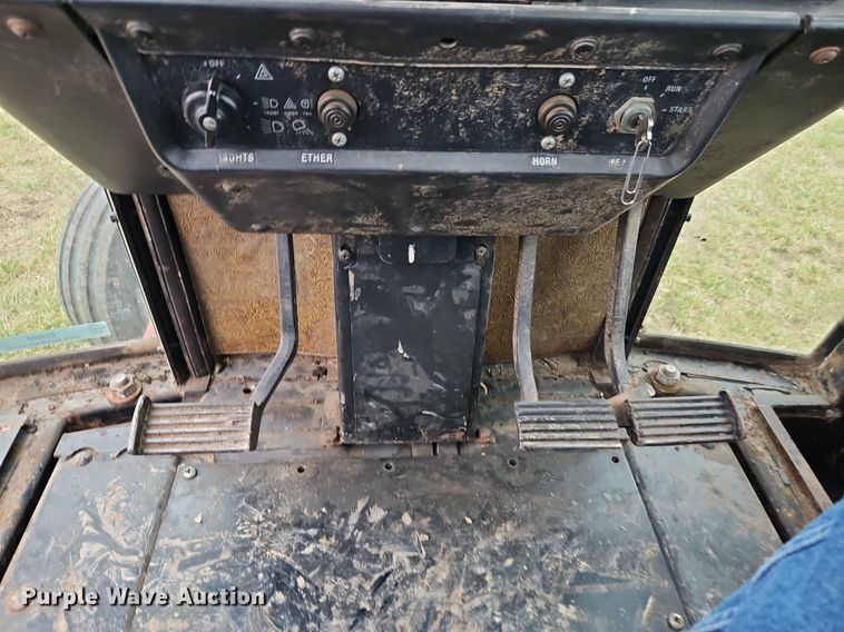 image for item EI3602 1984 International Harvester  5088 tractor