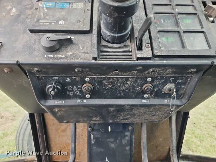 image for item EI3602 1984 International Harvester  5088 tractor