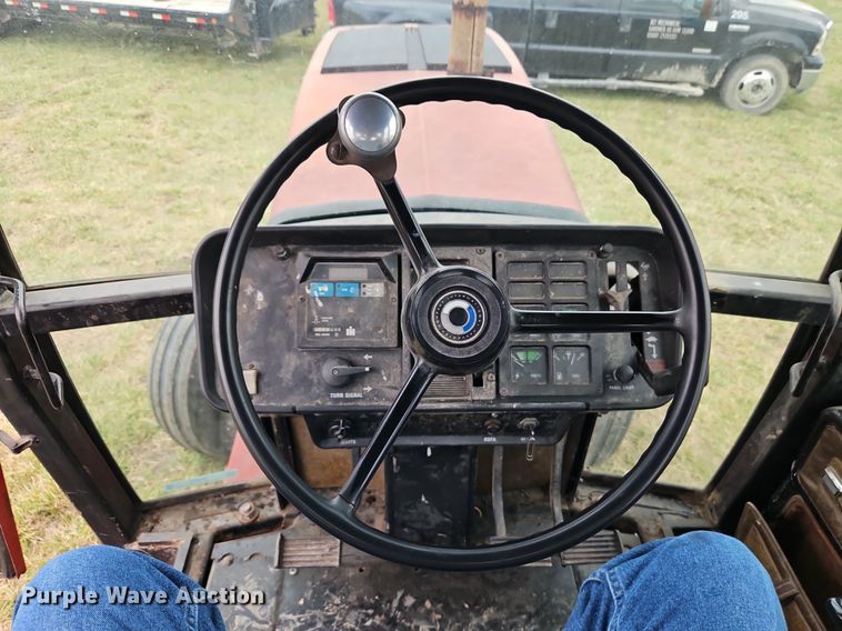 image for item EI3602 1984 International Harvester  5088 tractor