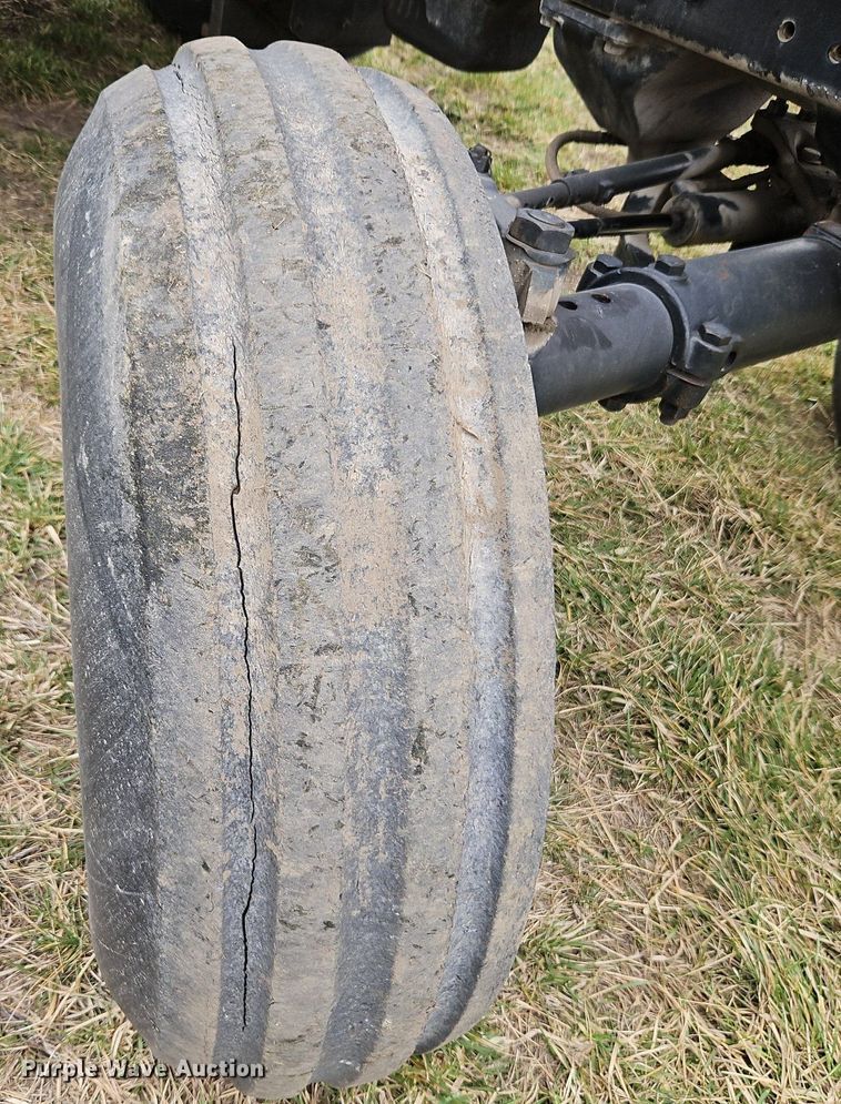 image for item EI3602 1984 International Harvester  5088 tractor