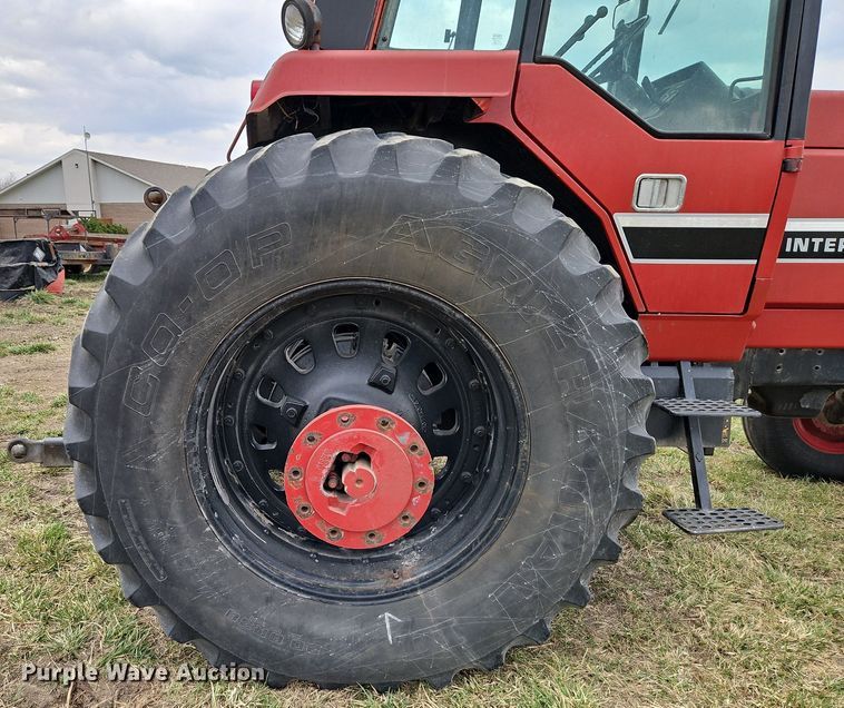 image for item EI3602 1984 International Harvester  5088 tractor