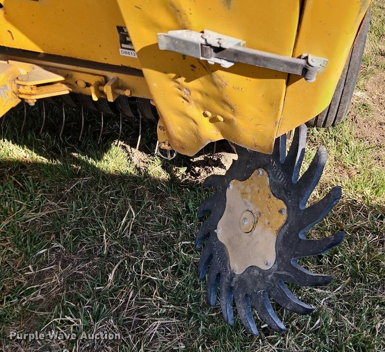 image for item EI3607 Vermeer 605K round baler