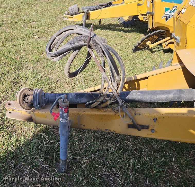 image for item EI3607 Vermeer 605K round baler