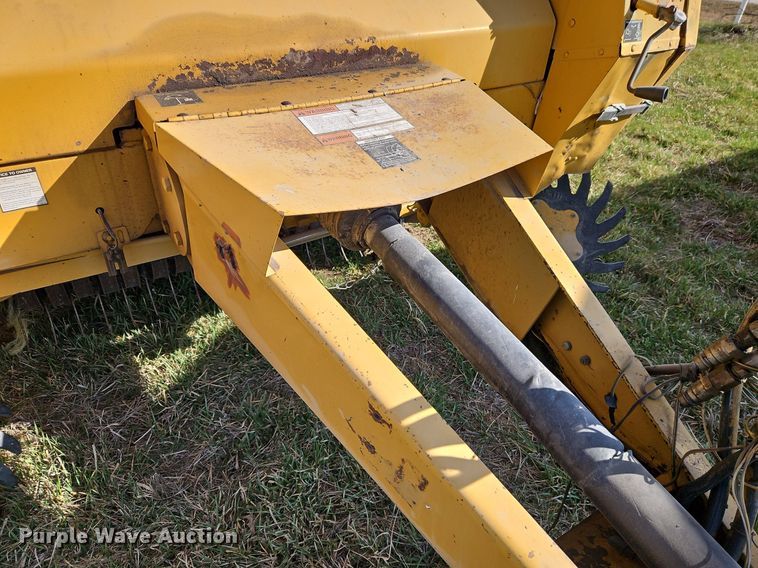 image for item EI3607 Vermeer 605K round baler