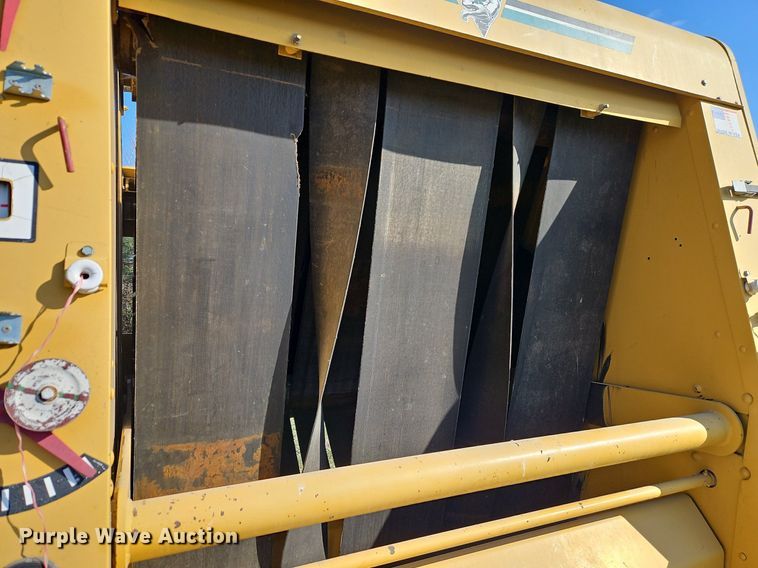 image for item EI3607 Vermeer 605K round baler