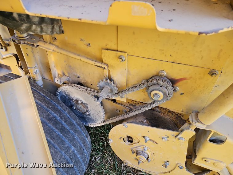 image for item EI3607 Vermeer 605K round baler