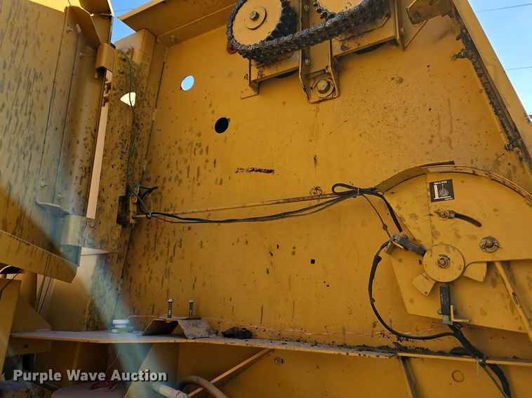 image for item EI3607 Vermeer 605K round baler