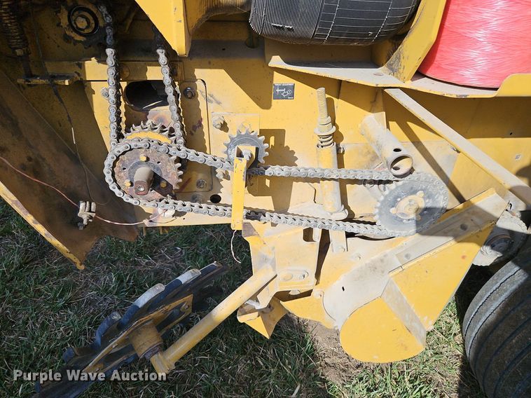 image for item EI3607 Vermeer 605K round baler