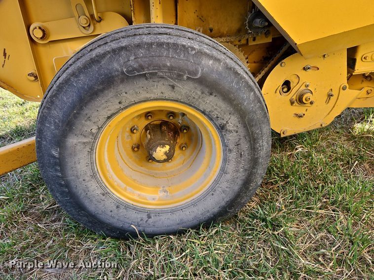 image for item EI3607 Vermeer 605K round baler