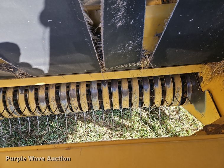 image for item EI3608 Vermeer 605K round baler
