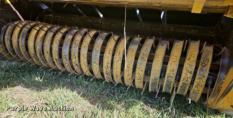 image for item EI3608 Vermeer 605K round baler