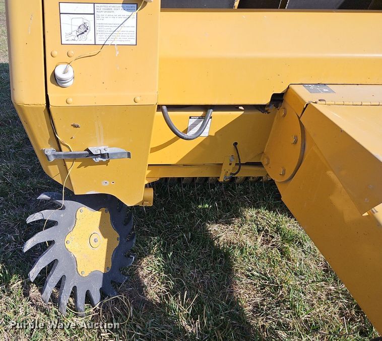 image for item EI3608 Vermeer 605K round baler