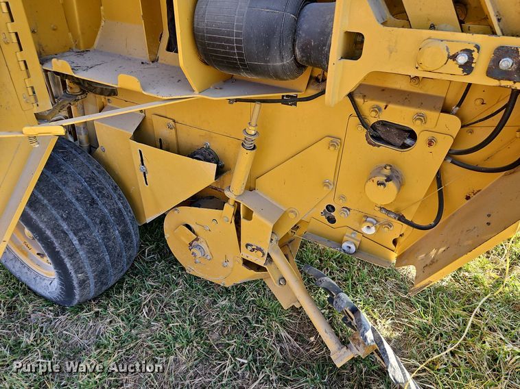 image for item EI3608 Vermeer 605K round baler