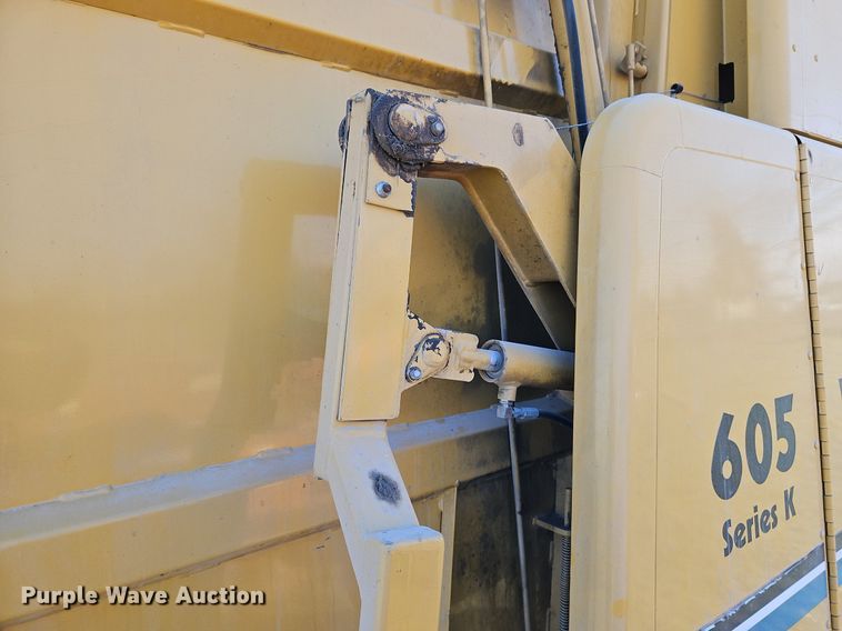 image for item EI3608 Vermeer 605K round baler