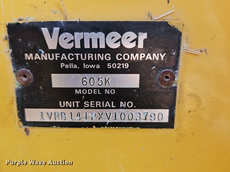 image for item EI3608 Vermeer 605K round baler